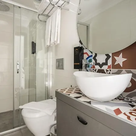 Delightful Flat Near Hadrians Gate Antália
